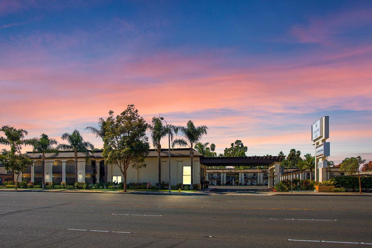 Stanford Inn & Suites Anaheim Exterior foto