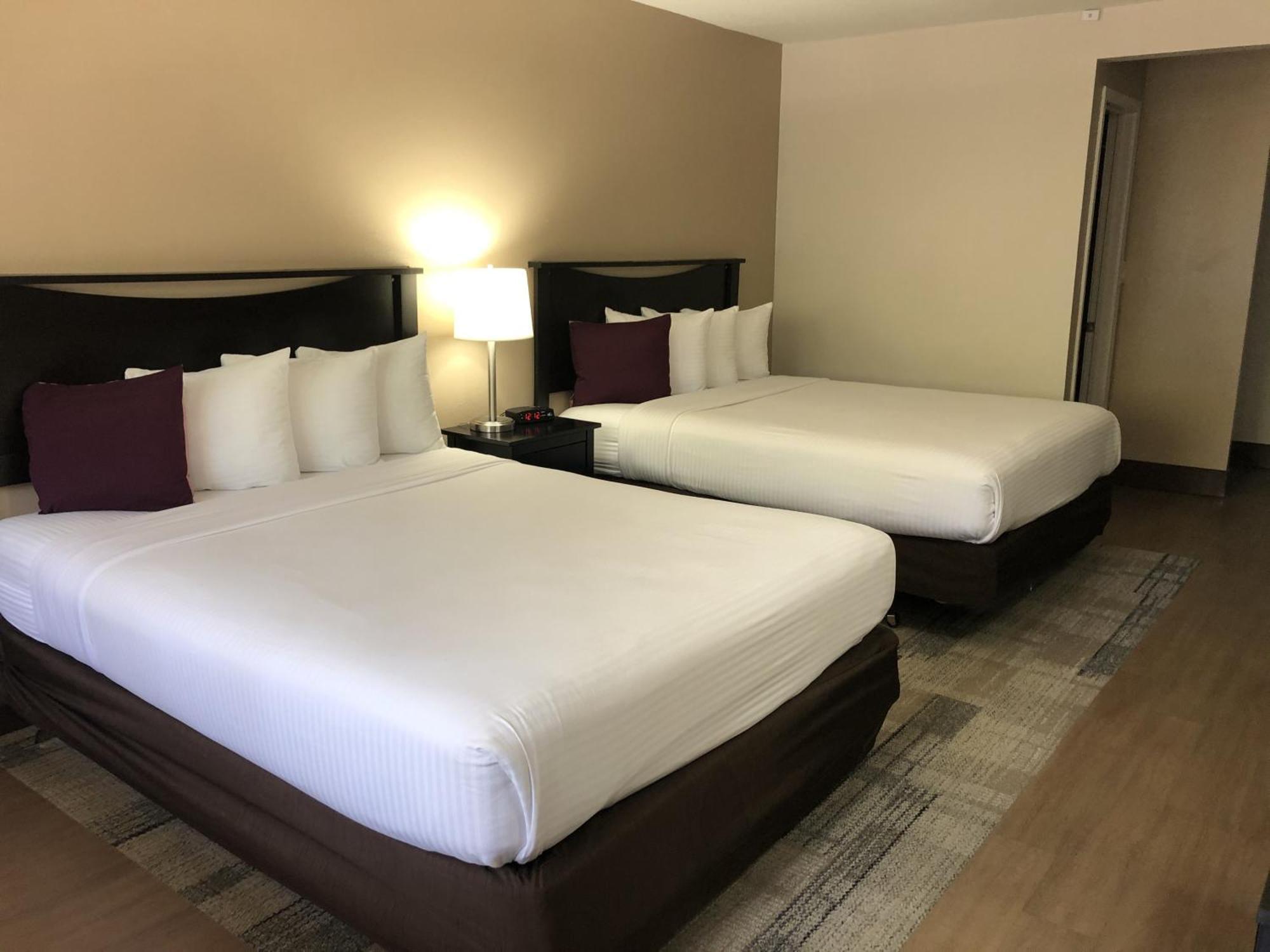 Stanford Inn & Suites Anaheim Exterior foto